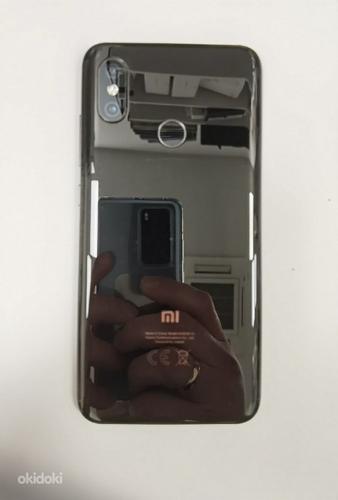 Продам Xiaomi Mi 8 (фото #3)