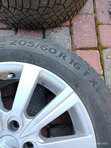 16" RS Continental 205/60/16 IceContact 2 rehvidega (8 foto / 9)