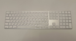 Apple Magic Keyboard с цифровой клавиатурой RUS (1 фото из 1)