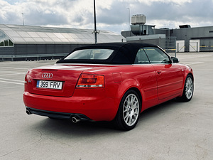 AUDI S4 CABRIO V8 4.2 (6 foto / 12)