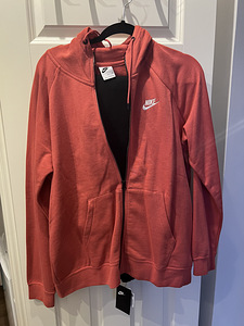 Nike riided xl (2 foto / 2)