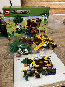 Lego Minecraft 21241 Mesilasemajake (2 foto / 2)