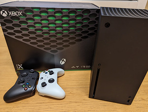 Microsoft Xbox Series X 1TB (1 foto / 3)