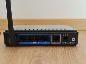 WI-Fi Роутер D-Link DIR-600 (4 фото из 6)