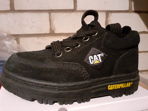 Tossud Caterpillar, uued, nahk (1 foto / 1)