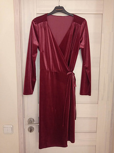Темно-красное бархатное платье размер М