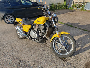 Honda Magna 700cc 58KW (3 foto / 10)