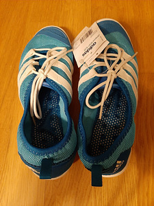 Кроссовки adidas (2 фото из 10)