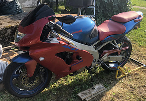 Mootoratas kawasaki zx9r ninja (7 foto / 8)