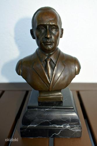 Бронзовая скульптура президента России В. Путина работы Мило (Португалия) (фото #1)