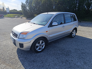 Ford Fusion Facelift 2012 (2 foto / 15)