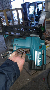 Makita akunaelapüstol (2 foto / 3)