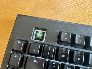 Razer Blackwidow Chroma v2 (3 фото из 3)