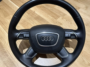 Руль Audi A3 (1 фото из 7)