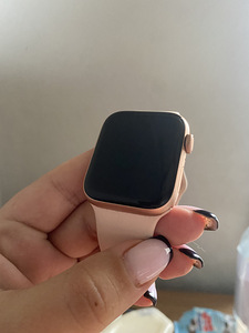Apple Watch SE 44 mm GPS+LTE (2 foto / 2)