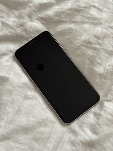 iPhone XS 64 GB, Valge (2 foto / 3)