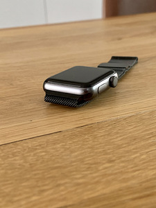 Apple Watch series 3 42mm (2 foto / 3)