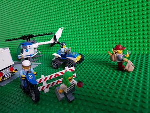 Lego politsei komplekt (3 foto / 5)