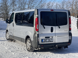 Renault Trafic 2.5 107квт (3 фото из 8)