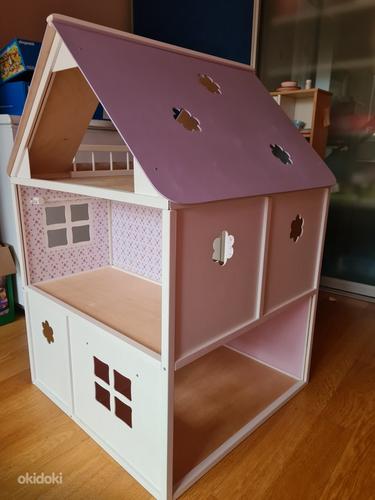 Продается маленький подержанный кукольный домик Roosi (фото #2)