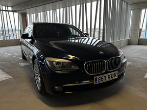 BMW F01 740d (1 foto / 15)