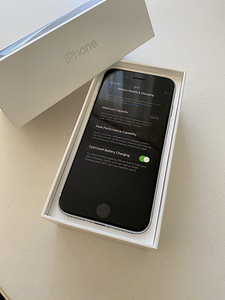 iPhone SE2020 64GB White (3 foto / 5)