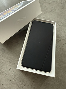 iPhone XS Max 256GB Silver AKTIVEERIMATA (1 foto / 3)