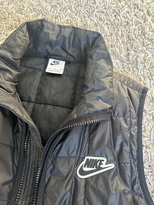 Nike meeste vest – M suurus (2 foto / 6)