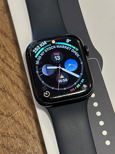 Apple Watch Series 7 – 45mm • koos karbiga (1 foto / 5)