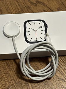 Apple Watch Series 7 – 45mm • koos karbiga (5 foto / 5)