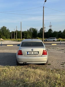 VW Bora 2.8 VR6 4MOTION (5 foto / 15)
