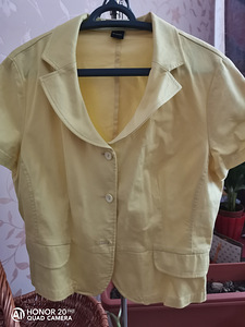 Женский пиджак (2 фото из 3)