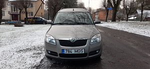 SKODA ROOMSTER 5-J 1,4 63 kW 01.2007 (3 foto / 8)