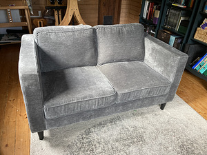 Supermugav tumehall 2-inimese diivan / Super comfortable dar (1 foto / 6)