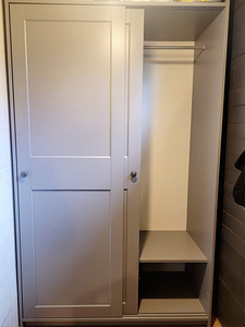 IKEA HAUGA lükandustega riidekapp, 118x55x199 cm, hall / Gra (8 foto / 8)