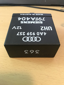 Power windows relay 363 Audi 80 (2 foto / 2)