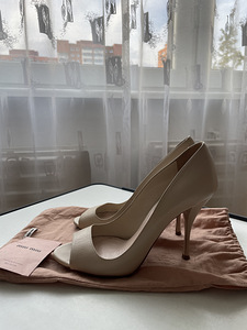 Miu Miu kingad (2 foto / 7)