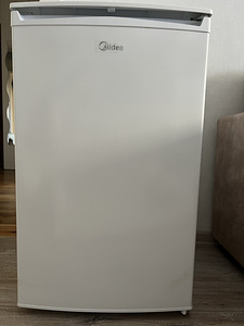 Морозильник Midea (5 фото из 6)