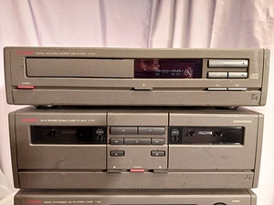 Luxman 007 stereokomplekt + pult (3 foto / 10)