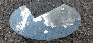 Klaasist laud (2 foto / 2)