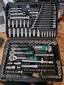 Uus töörista komplekt 150 osa