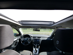 Škoda Octavia Combi 1,6TDI 77kw 7DSG (7 foto / 10)