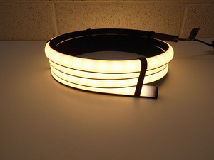 Philips Hue Play 75" tollise teleka valguse sünk (3 foto / 3)