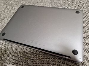 Macbook Pro mid 2017 i5 128GB SSD (7 foto / 10)