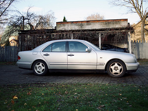 Mercedes-Benz E320 w210 (Jaapani import, LPG) (7 foto / 15)