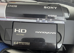 Videokaamera SONY (2 foto / 3)