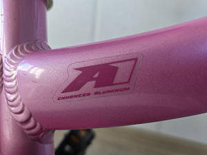 Lasteratas Specialized Hotrock 12" Alumiinium raam (4 foto / 5)