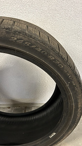 Pirelli Sottozero 245/40R20 (3 foto / 5)