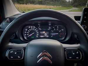Citroen Berlingo 1.2 81kW (8 foto / 14)