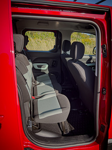 Citroen Berlingo 2019 (12 foto / 14)